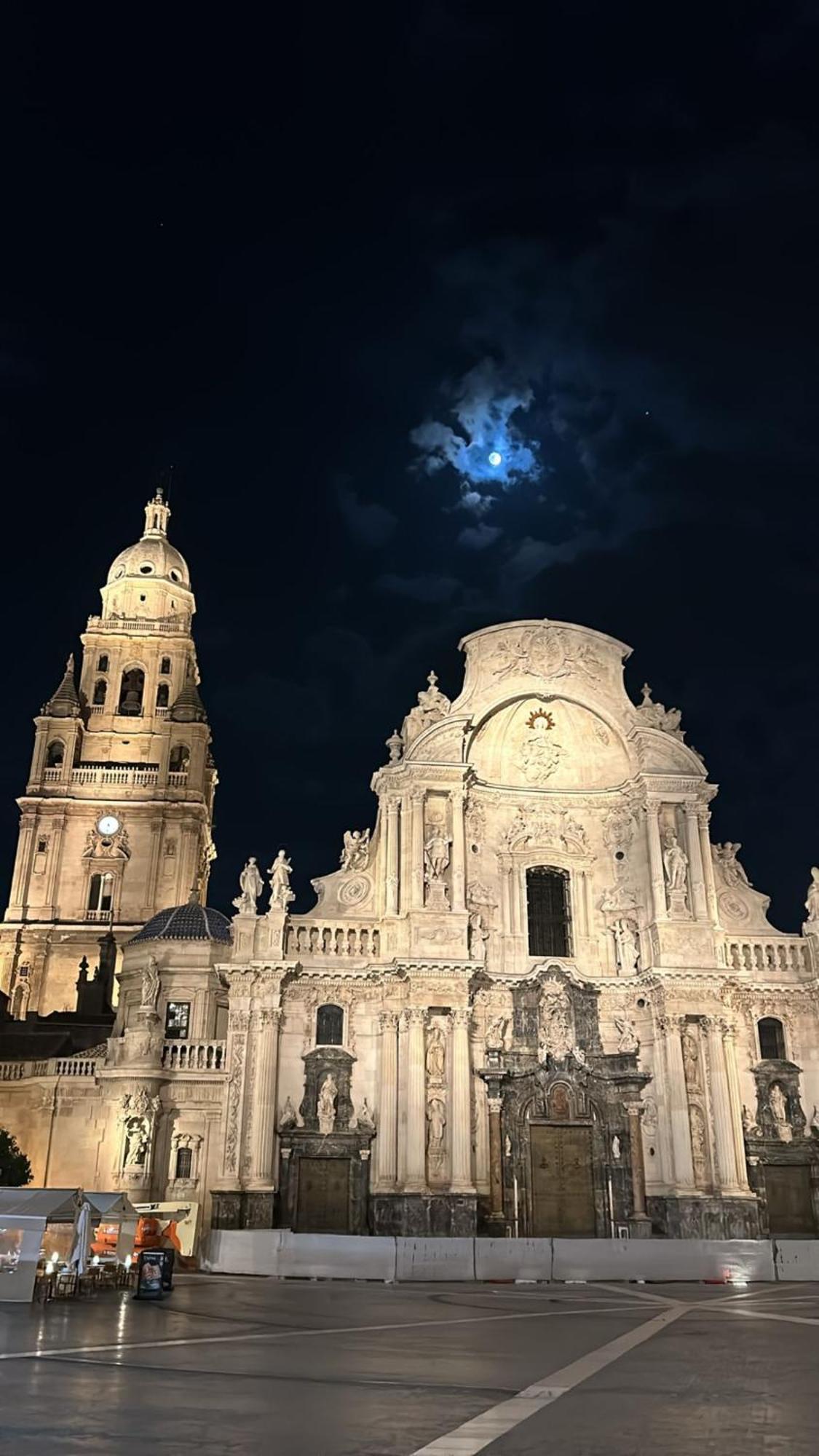 Apartmán Vista A La Catedral Murcía Exteriér fotografie